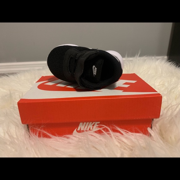 Toddler Nike Sneakers black white - Picture 2 of 7